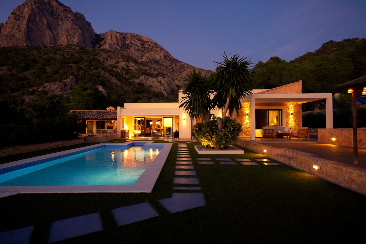 Outdoor & Landscape